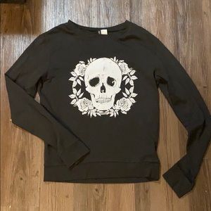 Blackish gray sweater